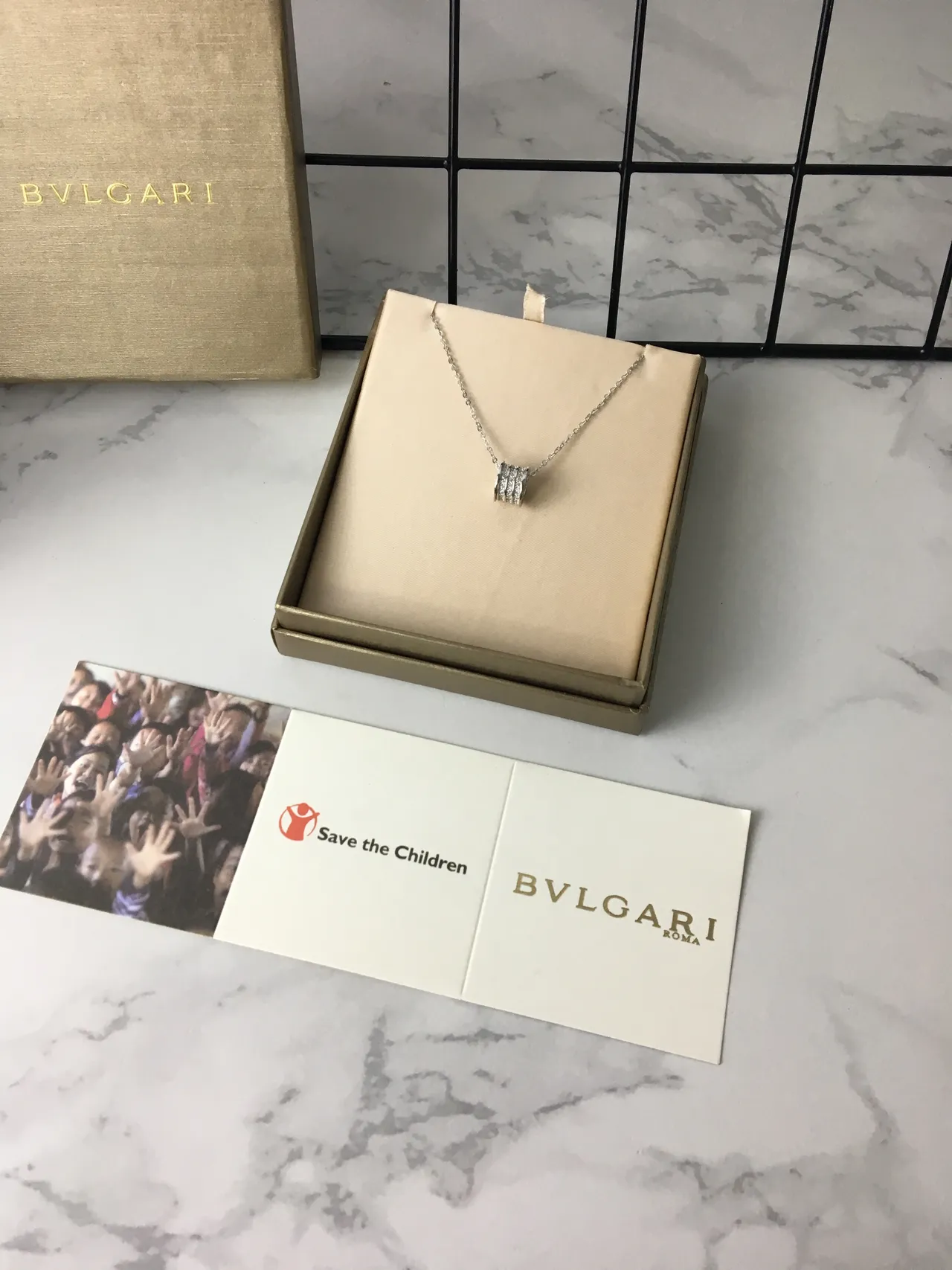 Bvlgari 银金圆柱形多带吊坠 pave-set 宝石项链 10