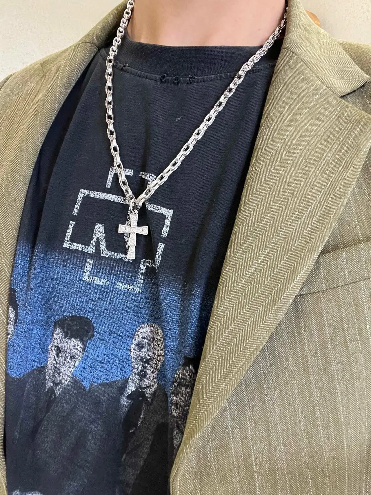 Bvlgari 银色 镶钻十字吊坠 重型曲环链项链 2