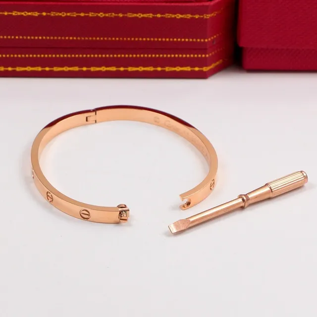 Cartier Love Bracelet गुलाबी सोना पीला सोना चाँदी बहुरंगी धातु की कंगन 3