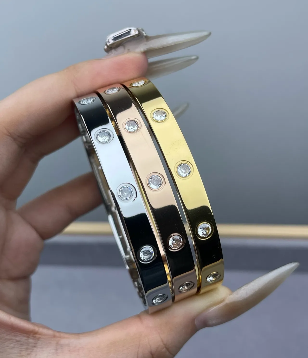 Cartier Love Bracelet فضة ذهب وردي ذهب أصفر مثبت بالمسامير أساور ماس 2