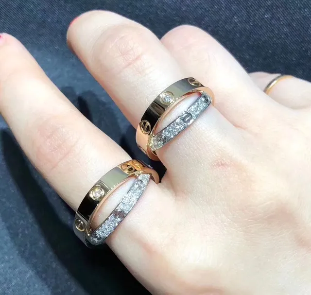 Anéis Cartier Love de dupla banda com motivo de parafuso pavimentados com diamantes em ouro de duas cores 5