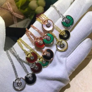 Cartier قلادة ذهب متعدد الألوان مفتوحة نصف دائرية حجر بريليانت مركزي