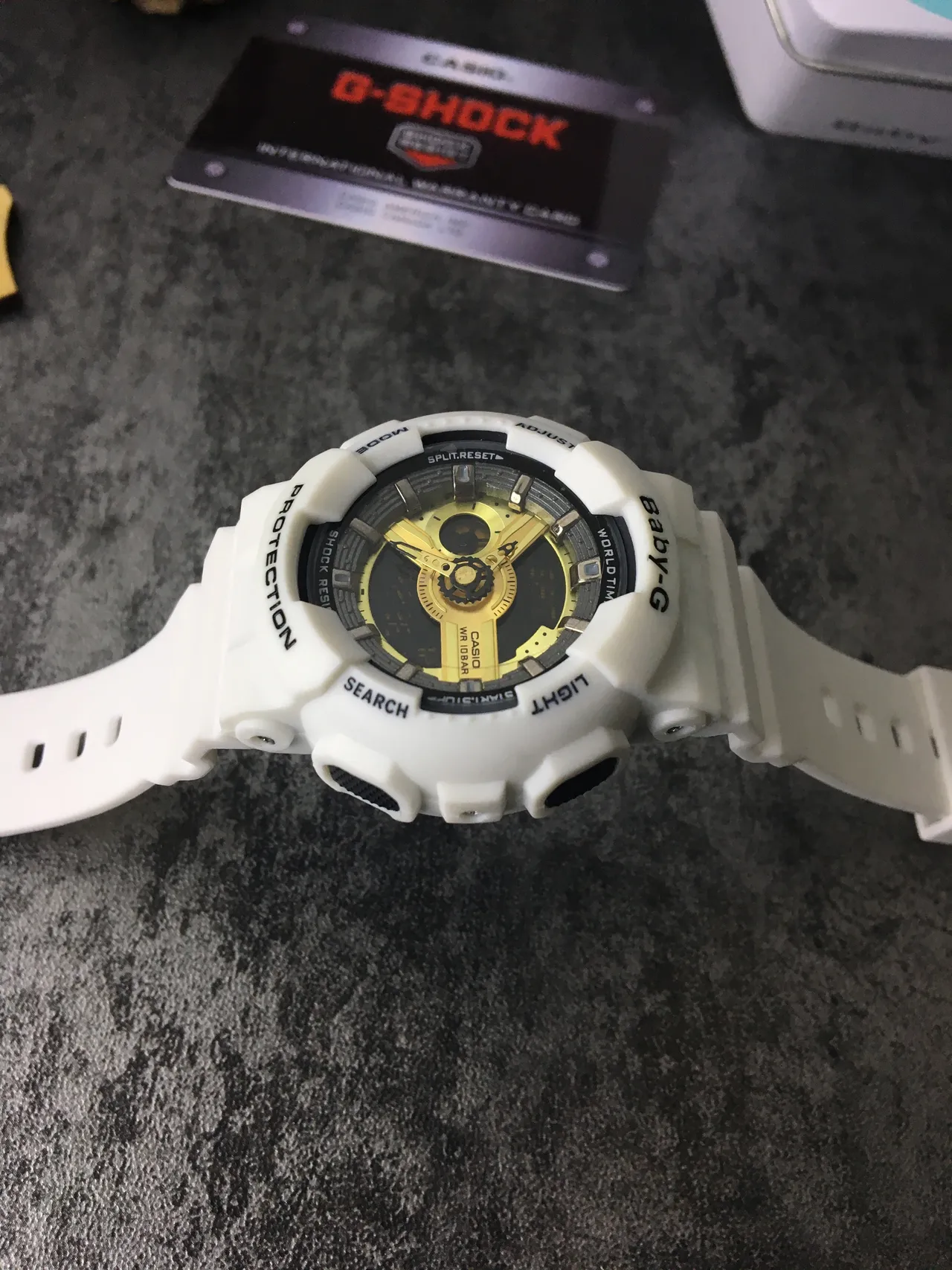 Casio Baby-G ساعة رياضية بيضاء وذهبية 4