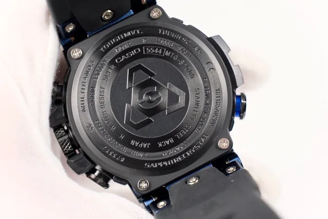 Casio কালো নীল কার্বন ফাইবার বেজেল টাইটেনিয়াম ব্রেসলেট ঘড়ি 3