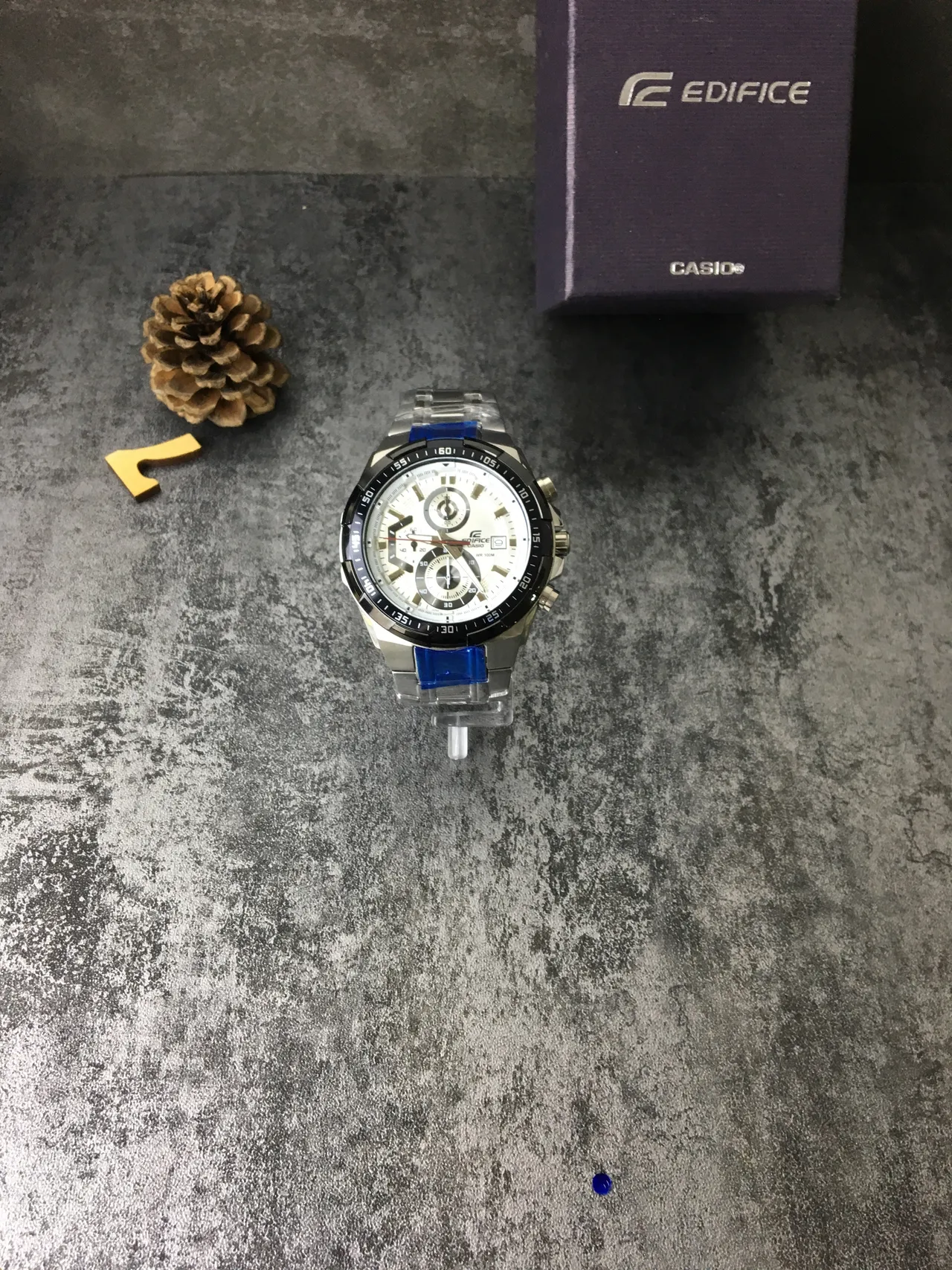 Casio Edifice ক্রোনোগ্রাফ কালো এবং সাদা কোয়ার্টজ ঘড়ি 5