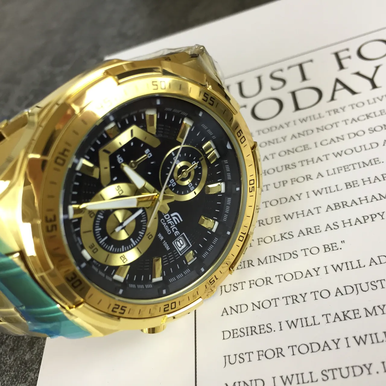 Casio Edifice 计时 金色调 黑色表盘 运动手表 6