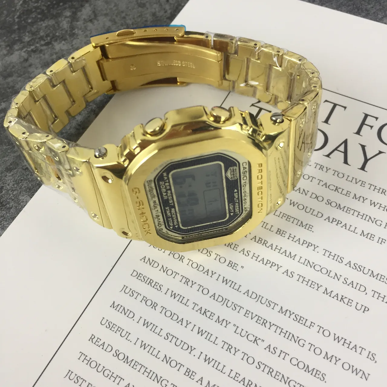 Casio G-Shock DW-5600 Gold-Tone ডিজিটাল স্পোর্টস ওয়াচ 4