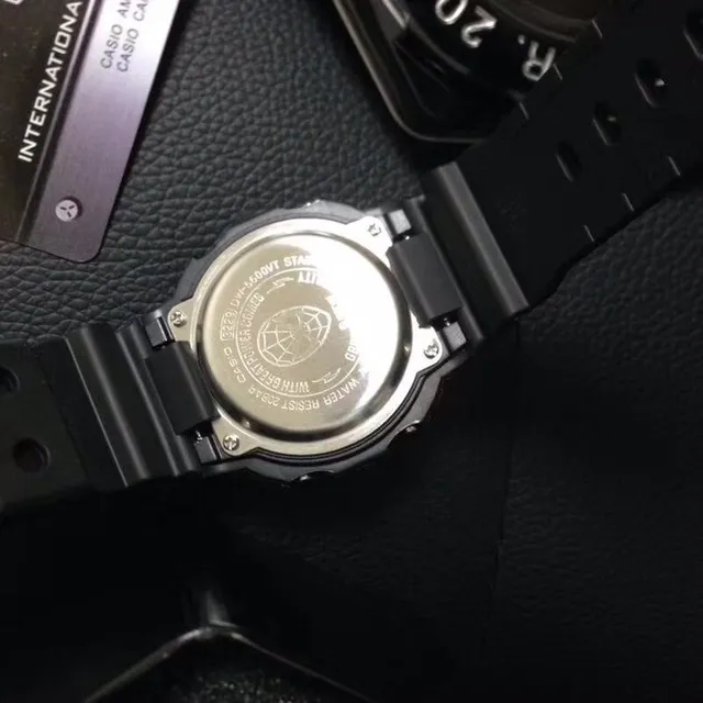 Casio G-Shock DW-5600 Marvel تعاون أسود وأحمر ساعة رياضية 5