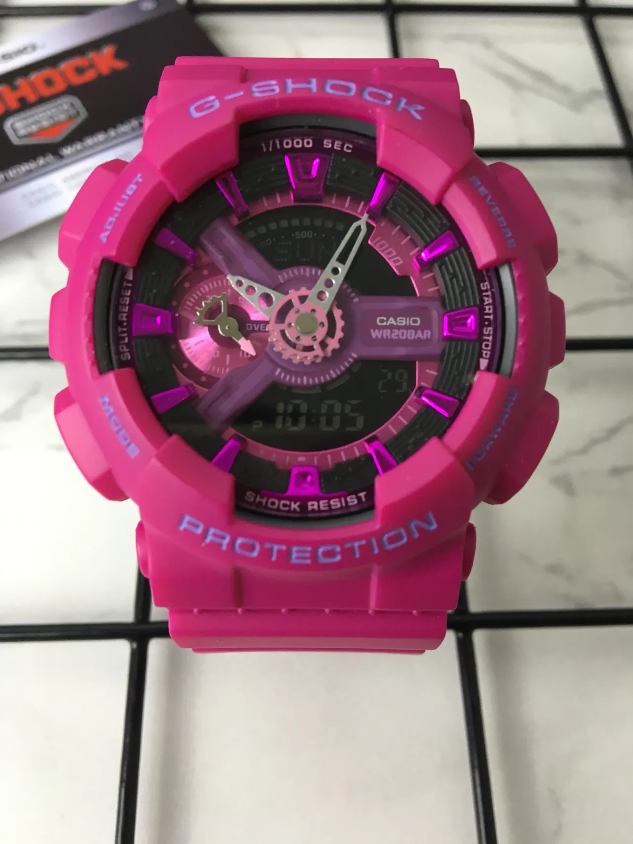 Casio G-Shock GA-100 rosa y morado reloj deportivo 3