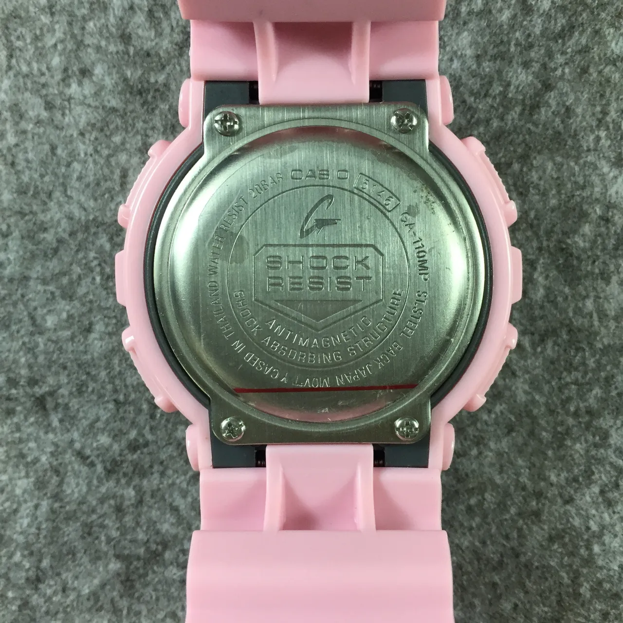 Casio G-Shock GA-100 ساعة رياضية راتنج وردي 9
