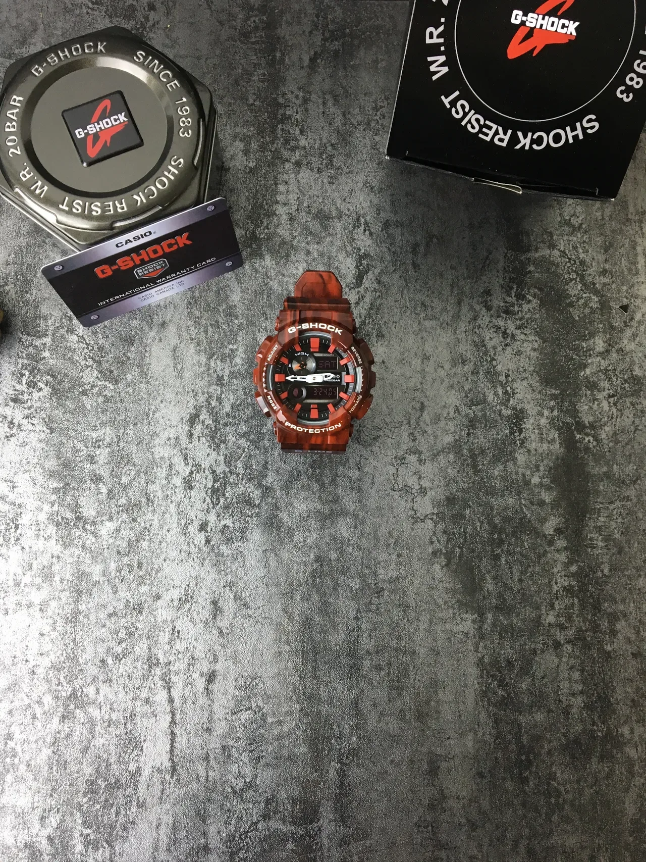 Casio G-Shock 半透明大理石纹红色运动手表 3