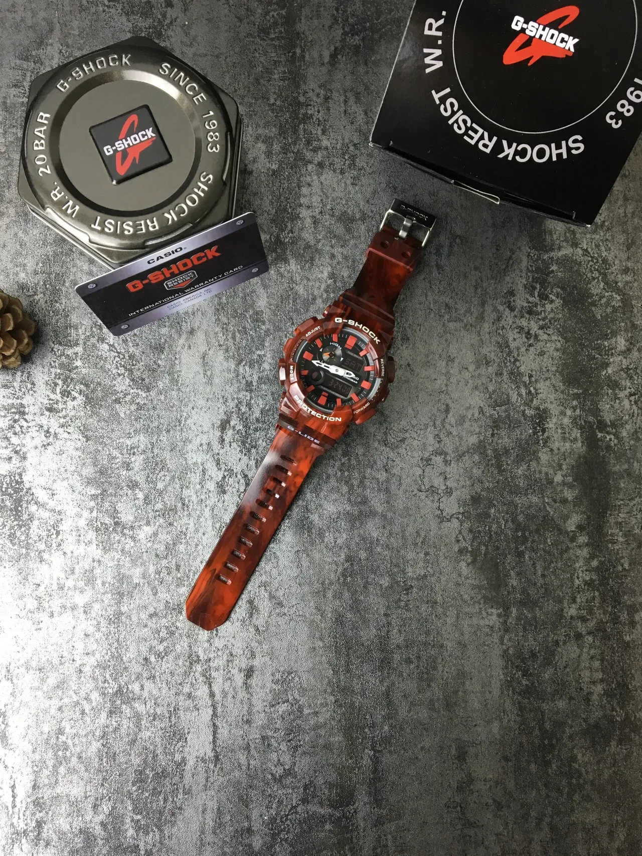 Casio G-Shock 半透明大理石纹红色运动手表 7