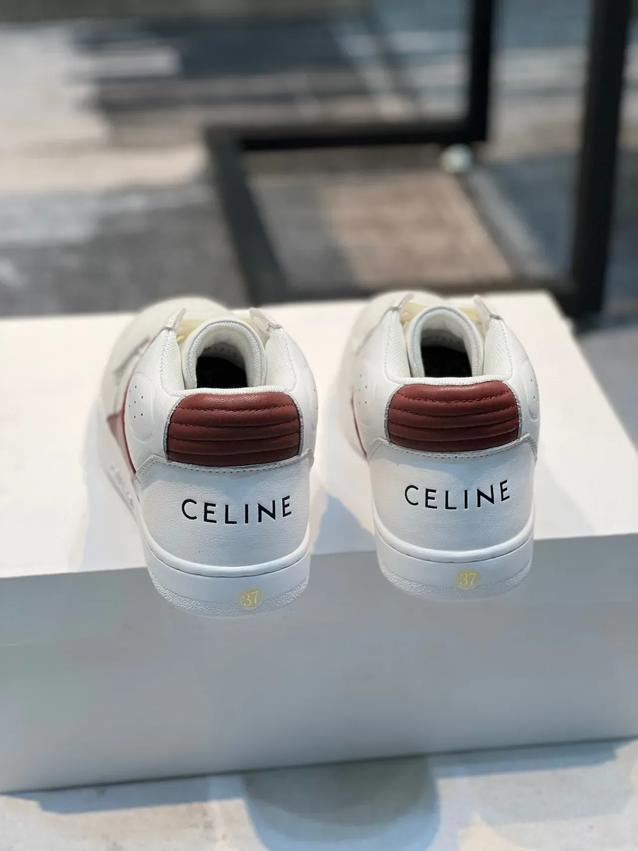 Celine CT-01 सफेद और बर्गंडी लाइफस्टाइल स्नीकर्स 2