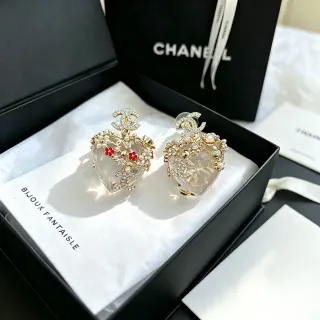 Chanel ফ্যান্টাসি জুয়েলরি হৃদয়াকার ক্রিস্টাল মুক্তা কানের দুল