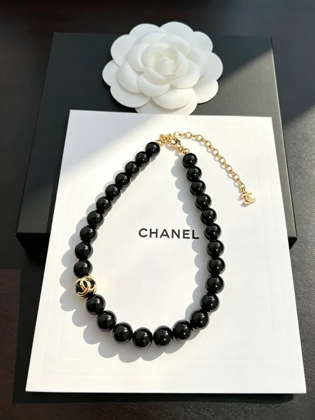 Chanel Black Gold Glossy Beaded CC Logo Accent Necklace 8