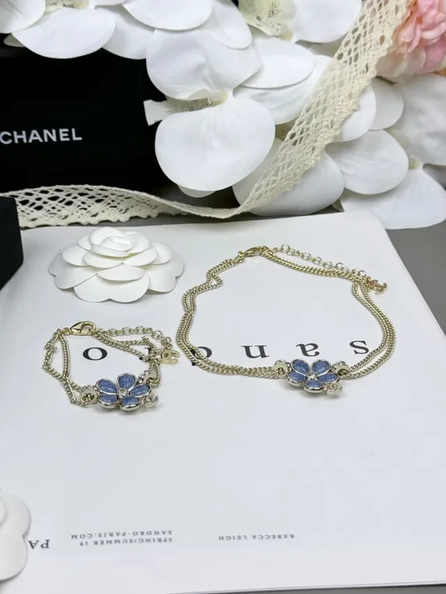 Chanel colgante flor esmaltada azul cadena doble 2