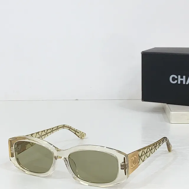 Chanel Marron Doré Rectangulaire Tortoiseshell Frame Quilted Temple Detail Lunettes de Soleil 9