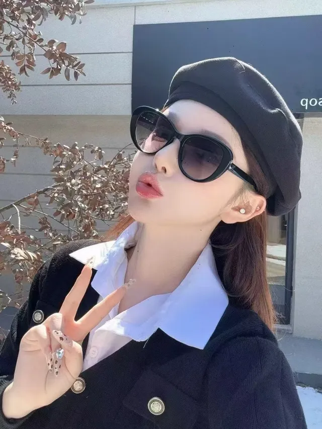 Chanel Cat-Eye Black White Structured Wool-Like Gradient Sunglasses Beret 8