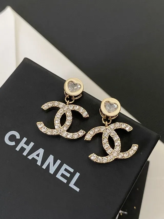 Boucles d'oreilles Chanel CC Cœur Cristal Ton Doré Pendantes 2