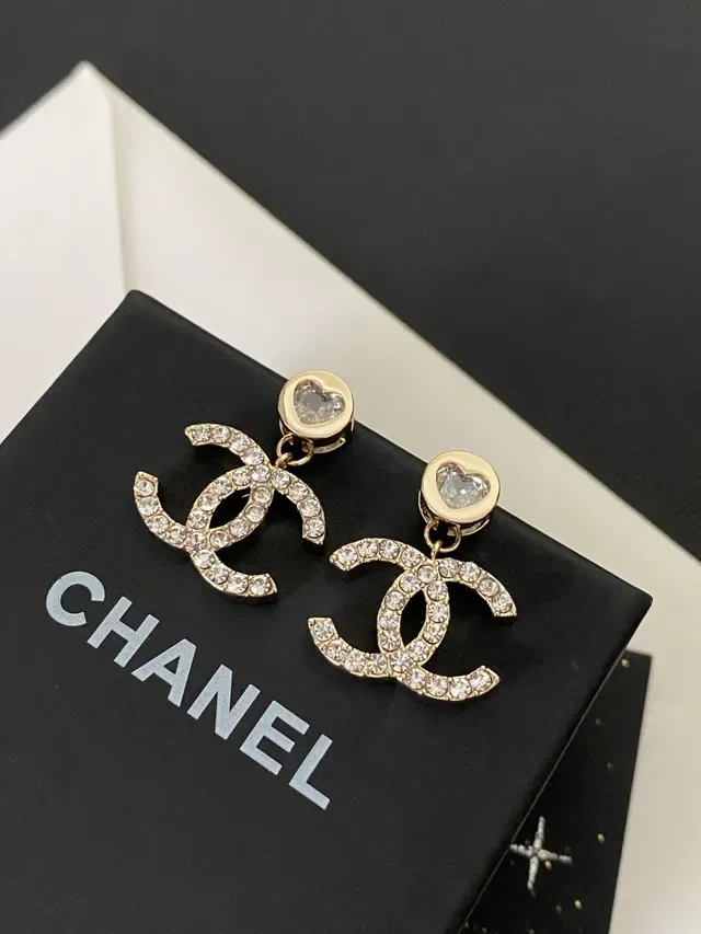 Boucles d'oreilles Chanel CC Cœur Cristal Ton Doré Pendantes 6