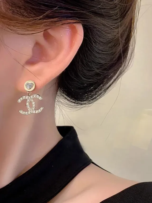 Boucles d'oreilles Chanel CC Cœur Cristal Ton Doré Pendantes 7