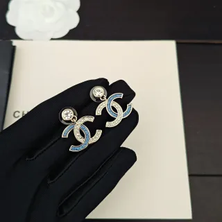 Chanel CC Logo নীল এনামেল এবং ক্রিস্টাল কানের দুল