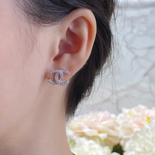 Chanel CC Logo Stud Silver Transparent Pavé-Set Crystals Interlocking Earrings 9