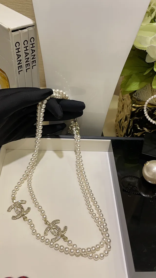 Chanel CC Collier de perles Or blanc double brin orné de cristaux logo collier 4