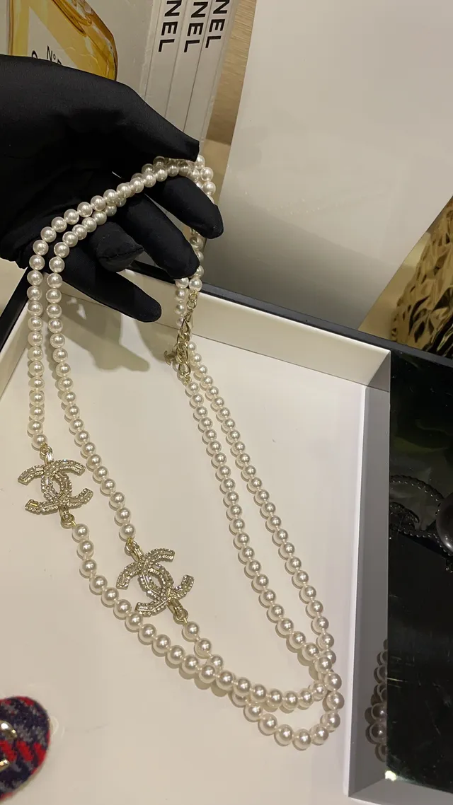 Chanel CC Collier de perles Or blanc double brin orné de cristaux logo collier 5