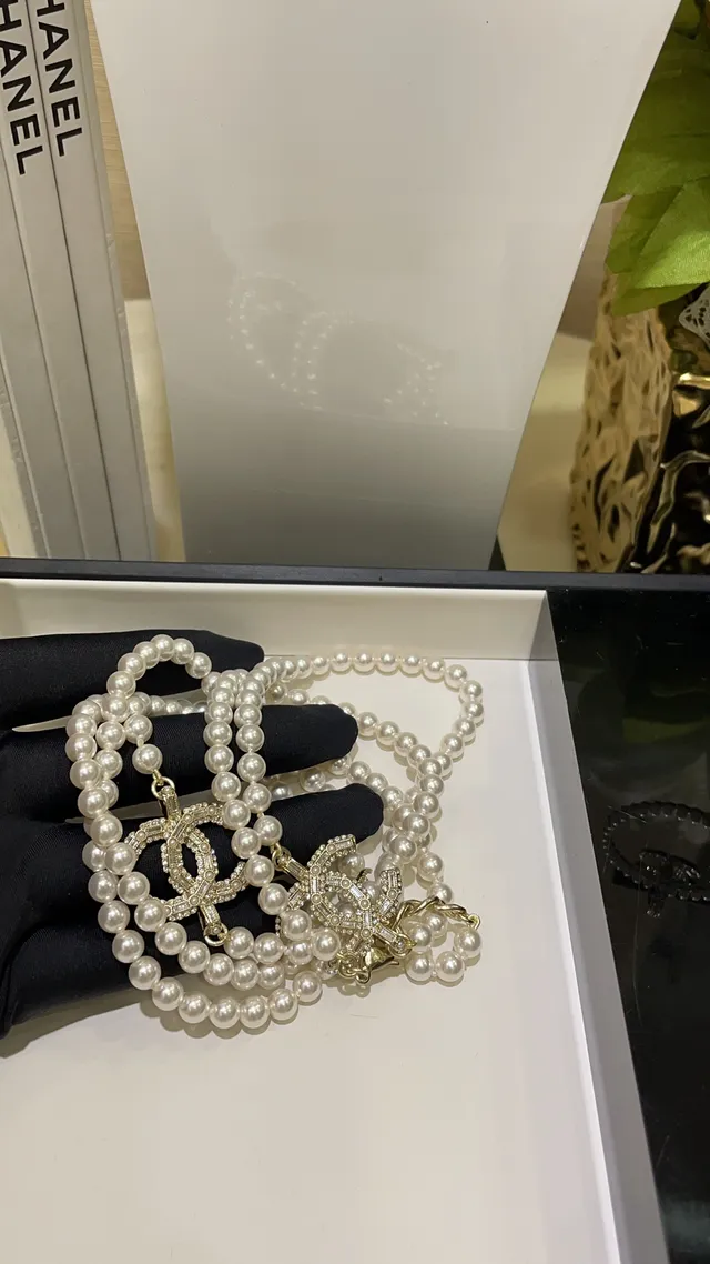 Chanel CC Collier de perles Or blanc double brin orné de cristaux logo collier 6