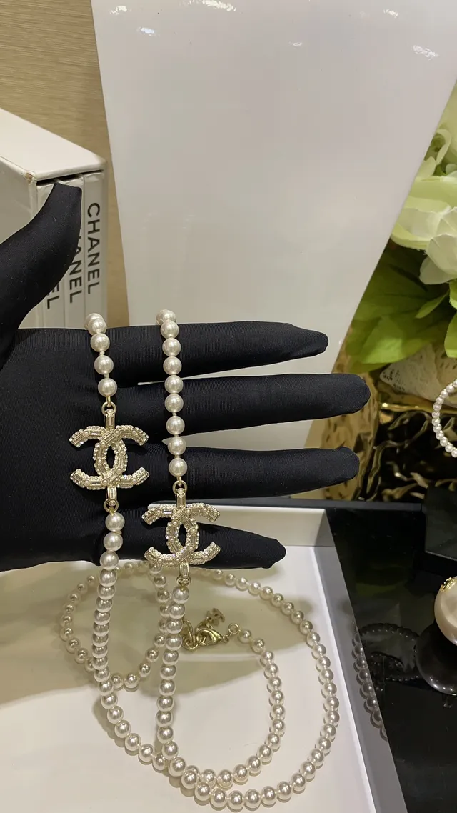 Chanel CC Collier de perles Or blanc double brin orné de cristaux logo collier 7