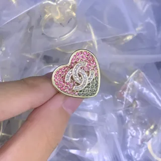 Chanel Anel em forma de coração pavé de cristal