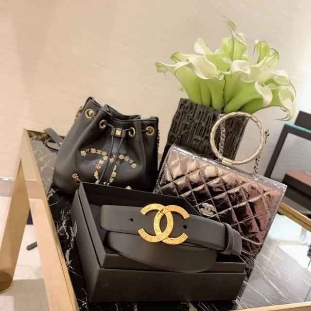Chanel Interlocking CC Buckle Ceinture en cuir noir 3