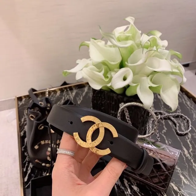 Chanel Interlocking CC Buckle Ceinture en cuir noir 6