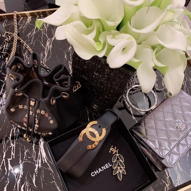 Chanel Interlocking CC Buckle Ceinture en cuir noir 7
