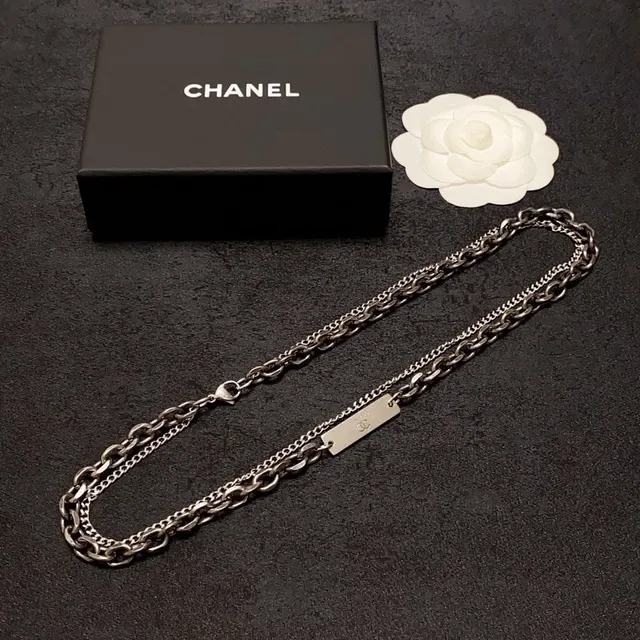 Chanel collier de chaîne layered gunmetal et silver 8