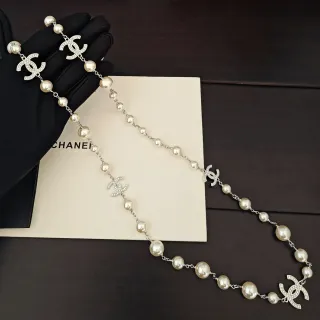Chanel 珍珠和水晶 CC Logo 链条项链
