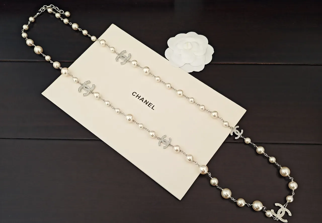 Chanel Pearl and Crystal CC Logo Chain Necklace 3