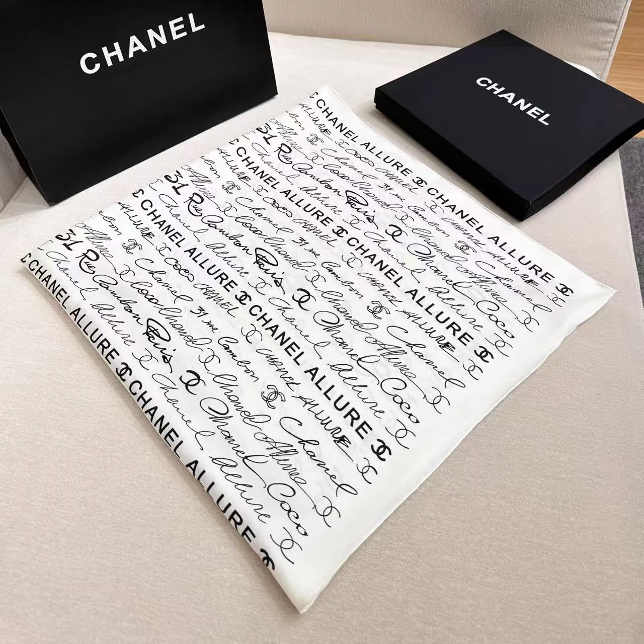 Chanel Script Print ক্যাজুয়াল ড্রেস বেইজ ফ্লোরাল শিয়ার ওভারলে 7