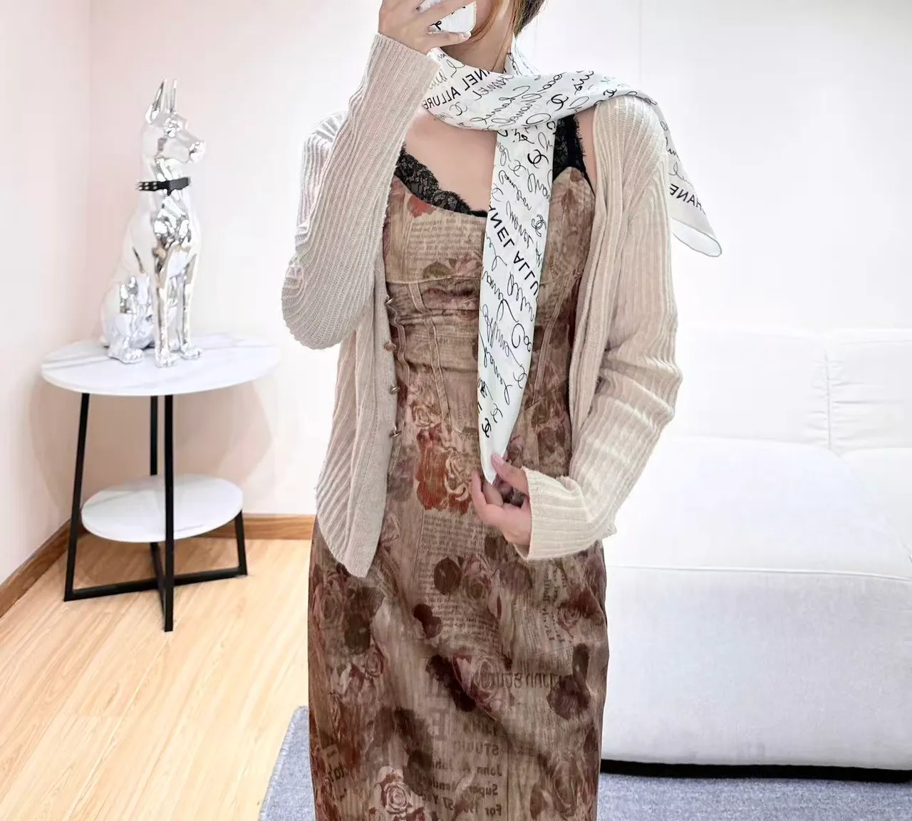 Chanel Script Print ক্যাজুয়াল ড্রেস বেইজ ফ্লোরাল শিয়ার ওভারলে 9