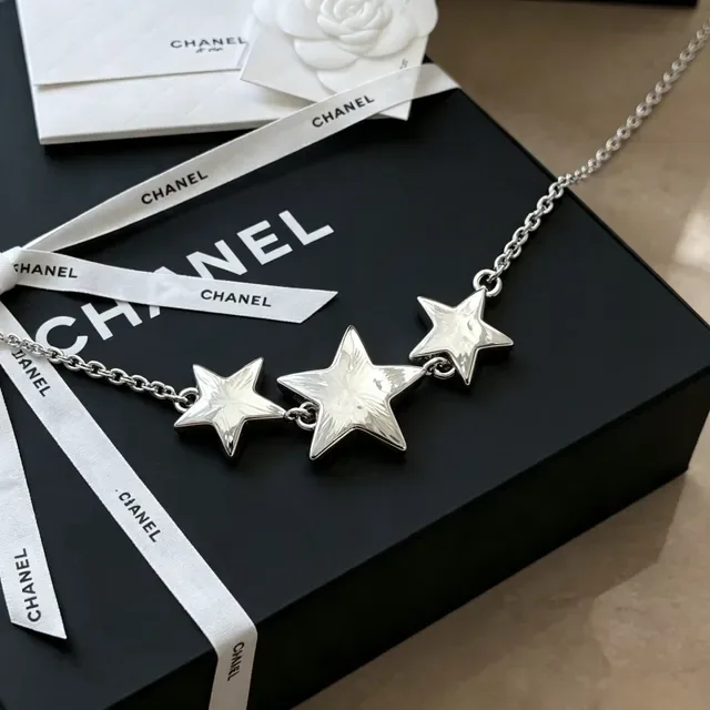 Chanel Star Motif Enamel and Silver Chain Necklace 2