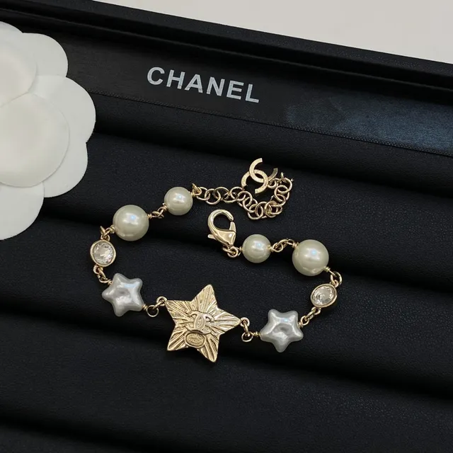Chanel سوار لؤلؤ ومادربيرل بنمط نجمي 2