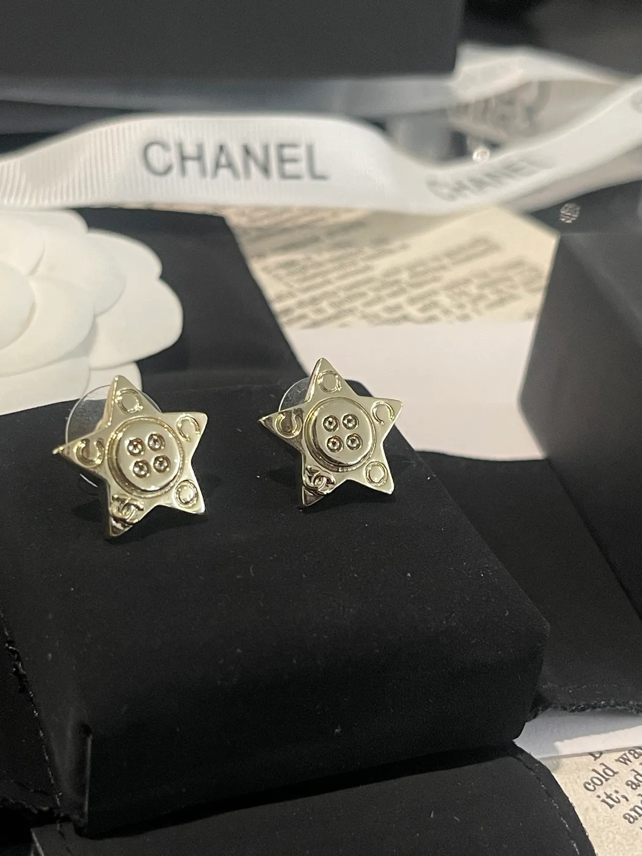 Chanel Star-Shaped Button Stud Earrings 5