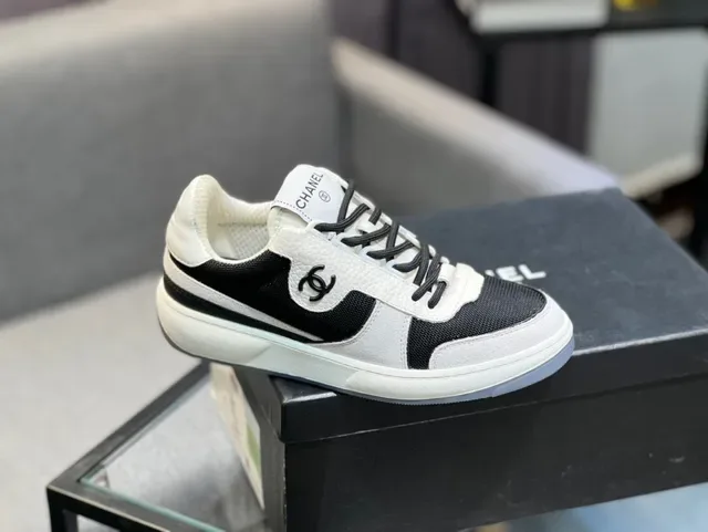 Chanel White Black Low-Top Color-Blocked Lifestyle Sneakers 1