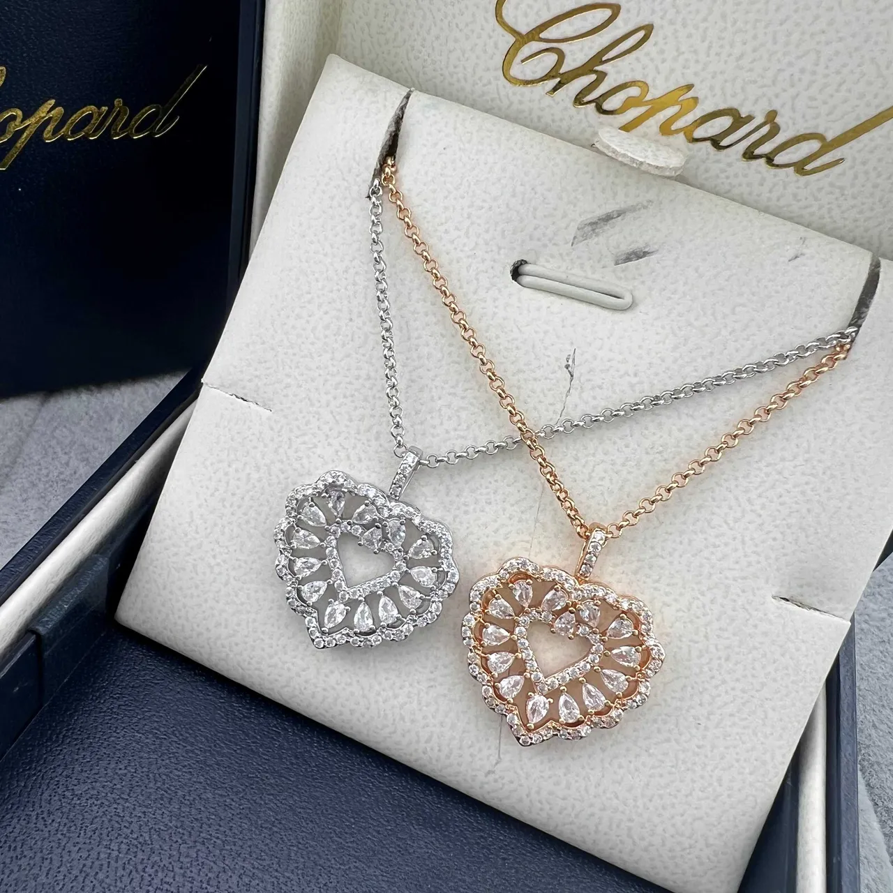 Chopard Silver Gold Heart-Shaped Openwork Pear-and-Round Stone Setting Necklace 7