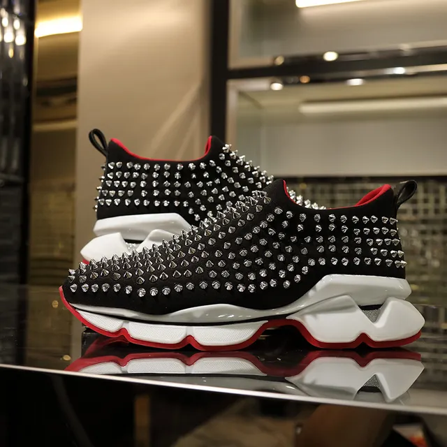 Christian Louboutin أسود أحمر مزخرفة بالمسامير تزلج على حذاء رياضي سميك 2