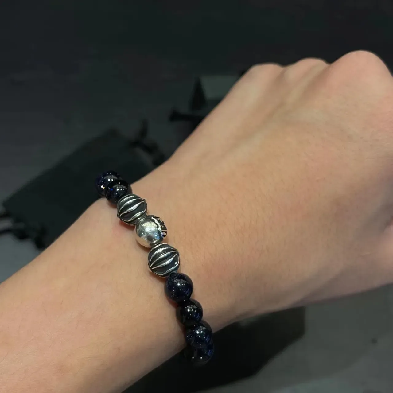 Chrome Hearts 黑色串珠手链 银色光泽珠子 十字护身符 2