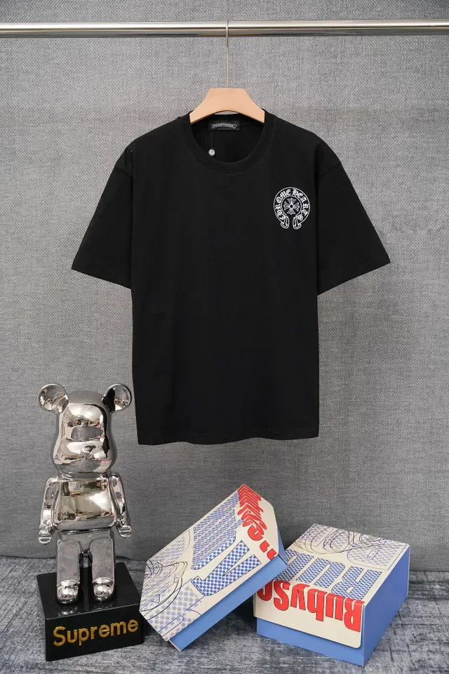 Chrome Hearts गोलाकार क्रेस्ट ग्राफिक काली टी-शर्ट 2