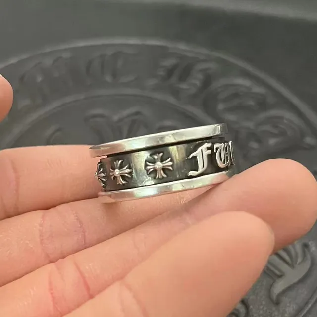 Chrome Hearts 银色黑色旋转带哥特字母戒指 5