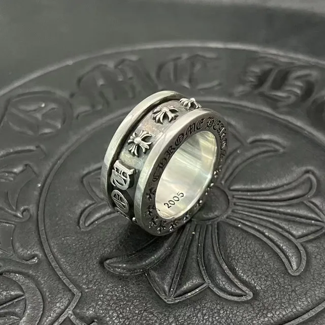 Chrome Hearts 银色黑色旋转带哥特字母戒指 8